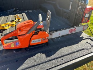 lot 4 image: Husqvarna 460 Rancher Chain Saw - Works Good