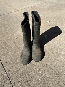 lot 33 image: Large Tingley Rubber Boots - Work Good