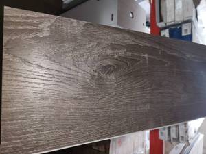 lot 7 image: 125sqft choice oak Lifeproof vinyl flooring