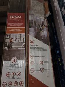 lot 44 image: 7 boxes pergo Java scraped oak laminate flooring