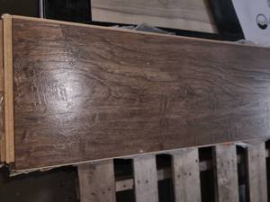 lot 61 image: 5 boxes mena creek oak laminate flooring