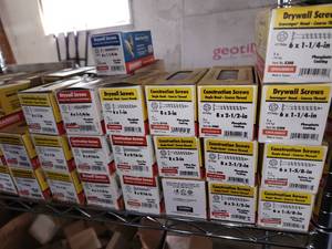 lot 99 image: Constructiondeck screws