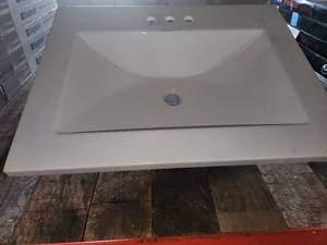lot 109 image: 24x19 vanity sink top