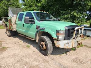 lot 2 image: 2008 Ford F550 XL Super Duty Truck