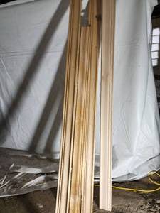 lot 153 image: 28 unfinished 4 34 maple crown moulding