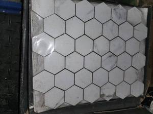 lot 177 image: Carrara white hexagon mosiac tile m