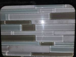 lot 185 image: Arctic mist interlocking mosiac tile