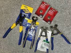 lot 193 image: tile nippers and glass cutter