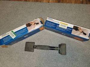 lot 207 image: 3 carpet knee kickers
