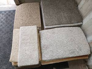 lot 213 image: 40 Carpet squares