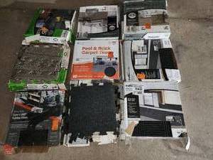 lot 217 image: Gym mats carpet squares