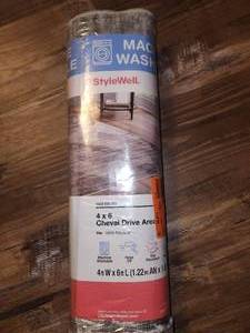 lot 219 image: 4x6 cheval drive area rug
