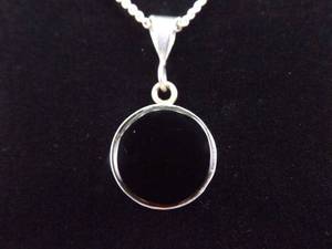 .925 Sterling Silver Inlayed Onyx Pendant Necklace