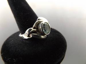 .925 Sterling Silver Topaz Crystal Ring Size 7
