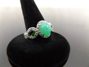 .925 Sterling Silver Jade and Emerald Crystal Ring Size 7.25