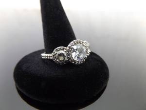 .925 Sterling Silver Zirconia Ring Size 8