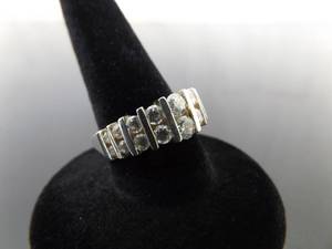 .925 Sterling Silver Zirconia Ring Size 5.75