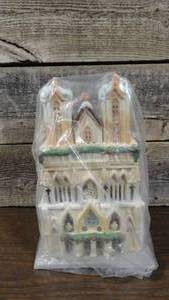 lot 14 image: Ceramic Christmas Cathedral-#95691- Coronation Cathedral of the Kings Rheims, France