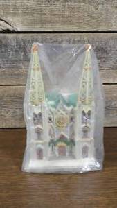 lot 15 image: Ceramic Christmas Cathedral-#95694- St. Patricks New York City
