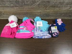 lot 164 image: Mixed Lot of Kids Hats, Gloves, & Mittens-Girls