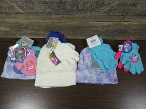 lot 166 image: Mixed Lot of Kids Hats, Gloves, & Mittens-Girls