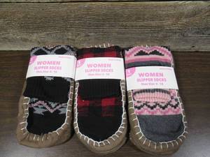 lot 174 image: Set of 3 Ladies Slipper Socks-Sizes 4-10