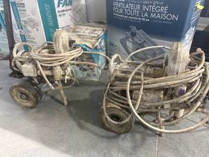 lot 8 image: Lot of 2 Paint Sprayers