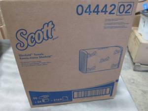 lot 23 image: Kimberly-Clark 04442 Slimfold Paper...