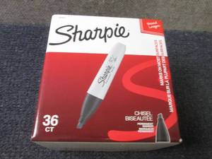 lot 46 image: 36 ct Sharpie Chisel Point...