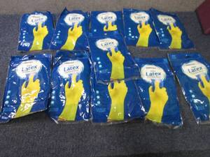lot 66 image: 11 pr XL Ambitex Flock Lined Rubber...