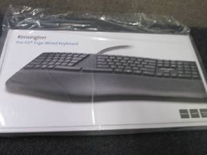 lot 73 image: Kensington Pro Fit Ergonomic Wired ...