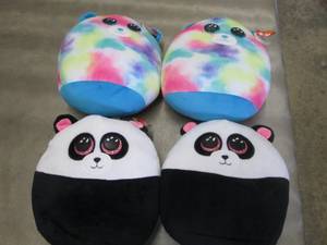 lot 81 image: 4 Squishy Ty Beanies...