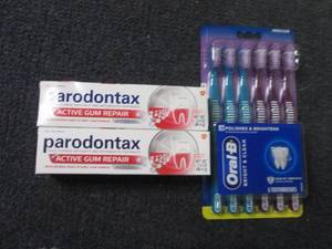 lot 102 image: 6 Oral B Toothbrushes, 2 Gum Repair...
