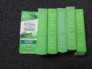 lot 130 image: 5 ea St. Ives Acne Control Spot Tre...