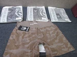 lot 193 image: 4 Pair Ladies Large Camo Contour Sh...