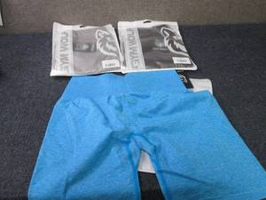 lot 221 image: 3 Pair Ladies LargeGym Wolf Scrunch...