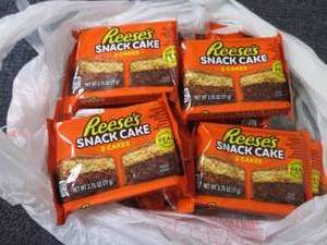 lot 342 image: 12- 2.75 oz Reeses Snack Cakes...