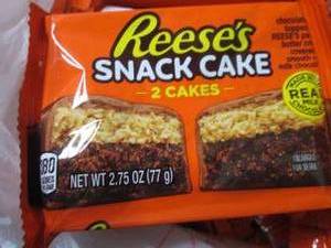 lot 345 image: 12- 2.75 oz Reeses Snack Cakes...
