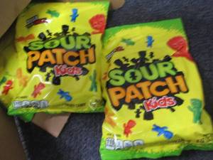 lot 354 image: 12- 8 oz Sour Patch Kids...