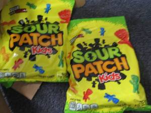 lot 357 image: 12- 8 oz Sour Patch Kids...