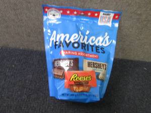 lot 438 image: 17.6 oz Americas Favorites Sharing...
