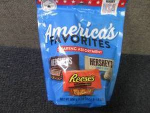 lot 441 image: 17.6 oz Americas Favorites Sharing...