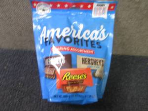 lot 446 image: 17.6 oz Americas Favorites Sharing...