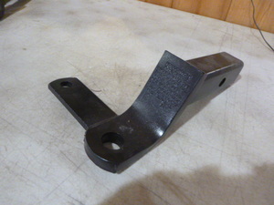 lot 4 image: Ball Mount