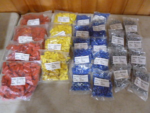 lot 85 image: Assorted Wire Connectors