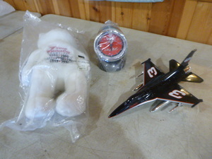 lot 177 image: Dale Earnhardt Memorabilia