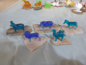 lot 146 image: Miniature Animals and Figures