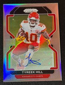 lot 7 image: Tyreek Hill Auto 2021 Prizm #187 Football Card