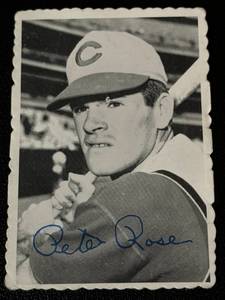 lot 48 image: Pete Rose 1969 Topps Deckle Edge #21 Vintage Baseball Card