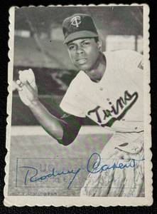 lot 75 image: Rod Carew 1969 Topps Deckle Edge #12 Vintage Minnesota Twins Baseball Card